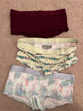 Victoria’s Secret M boyshort underwear